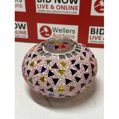 3054 - PRETTY LAMP SHADE