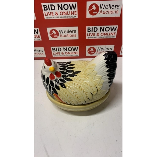 1012 - MASON CASH HEN NEST EGG HOLDER MOTHER HEN