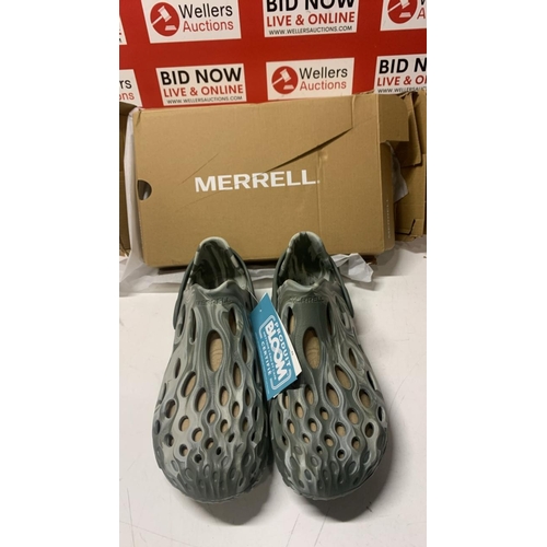 1048 - GENTS NEW MERRELL HYDRO MOC / SIZE 10