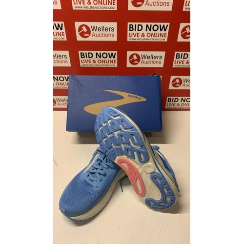 1053 - LADIES NEW BROOKS ADRENALINE GTS 24 / SIZE 6.5