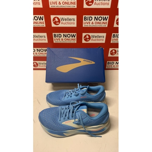 1053 - LADIES NEW BROOKS ADRENALINE GTS 24 / SIZE 6.5