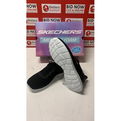 1054 - LADIES NEW SKECHERS BOUNTIFUL SHOE / SIZE 7