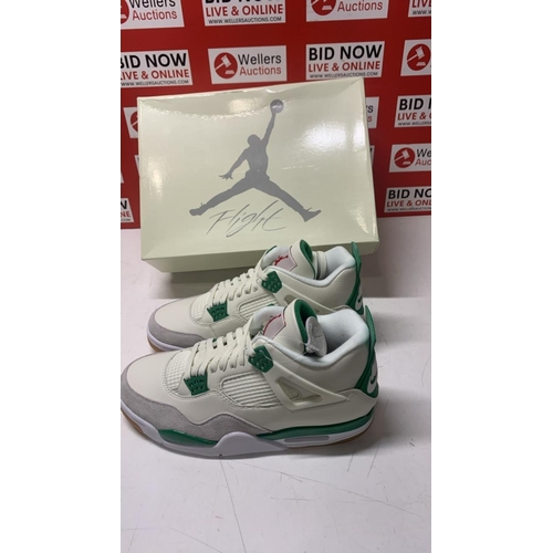 1055 - GENTS NEW NIKE AIR JORDAN RETRO SP / SIZE UK 10
