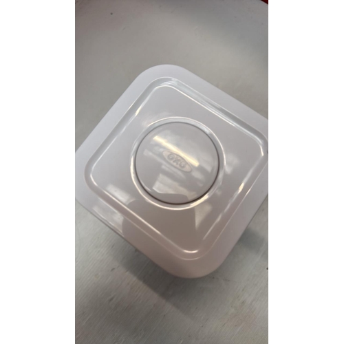 9108 - OXO GOOD GRIPS POP CONTAINER - SMALL SQUARE SHORT 1L [48]