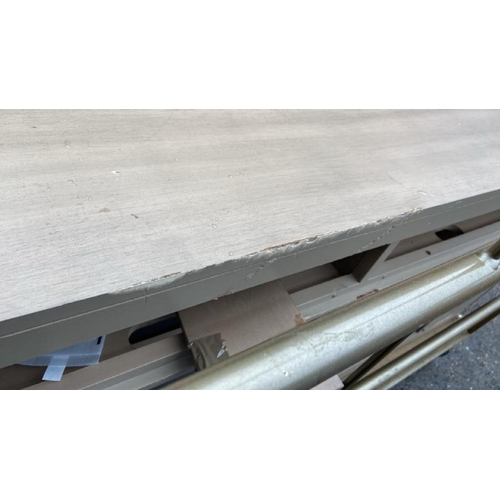 6411 - TRESANTI NOTTINGHAM MEDIA MANTEL WITH CLASSICFLAME COOLGLOW 2-IN-1 ELECTRIC FIREPLACE & FAN