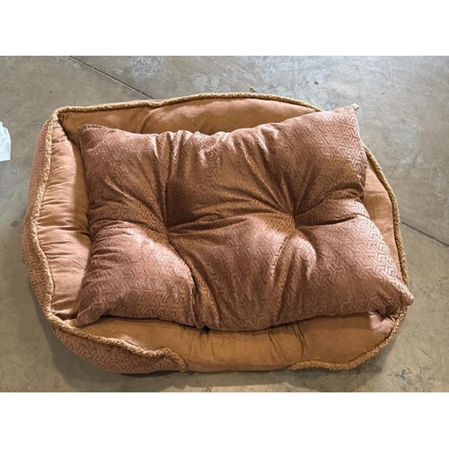 8591 - PET BED