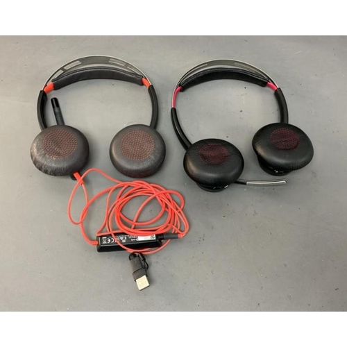 9584 - X2 HEAPHONES POLY PLANTRONICS (ONE HAS NOT WIRE)