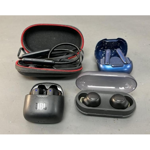 9586 - X4 INC. BEATS EARPHONES A2295, JBL TUNE, SOUNDCORE LIBERTY 4 NC, SONY YY2952