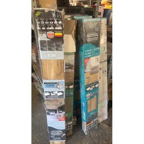 6411 - TRESANTI NOTTINGHAM MEDIA MANTEL WITH CLASSICFLAME COOLGLOW 2-IN-1 ELECTRIC FIREPLACE & FAN