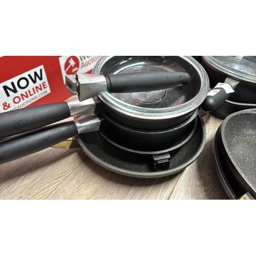 9007 - BERGHOFF EUROCAST SIGNATURE PAN SET