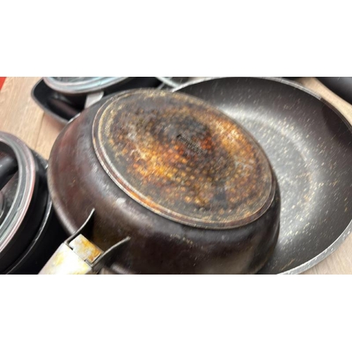 9007 - BERGHOFF EUROCAST SIGNATURE PAN SET