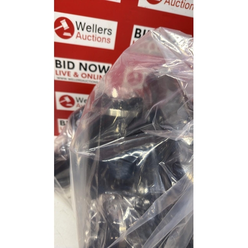 9014 - X8 STAINLESS STEEL 'CONGRATULATIONS' DRINKS FLASKS/BOTTLES