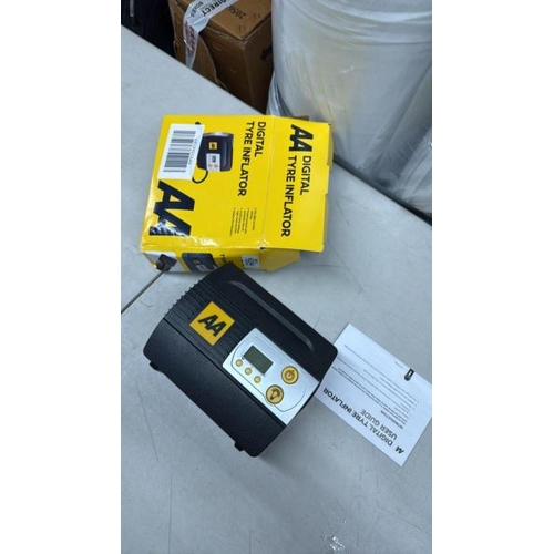 9033 - AA 12V DIGITAL TYRE INFLATOR AA5502  FOR CARS OTHER VEHICLES INFLATABLES BICYCLES - SHOWS PSI BAR KP... 