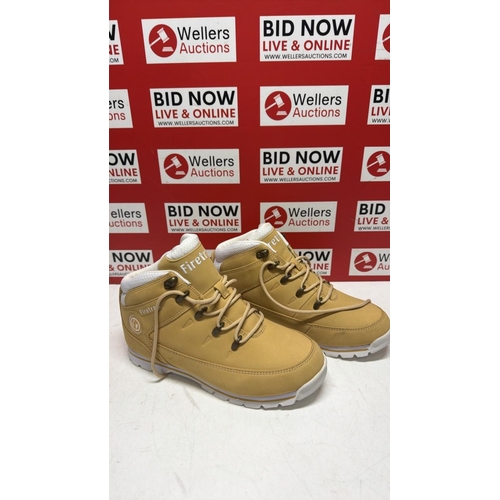 3069 - GENTS NEW FIRETRAP BOOTS / SIZE 8