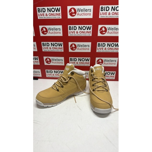 3069 - GENTS NEW FIRETRAP BOOTS / SIZE 8