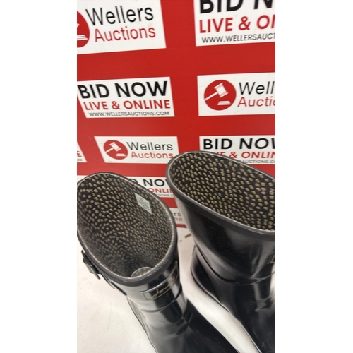 3093 - LADIES NEW JOULES WELLIES / SIZE 7