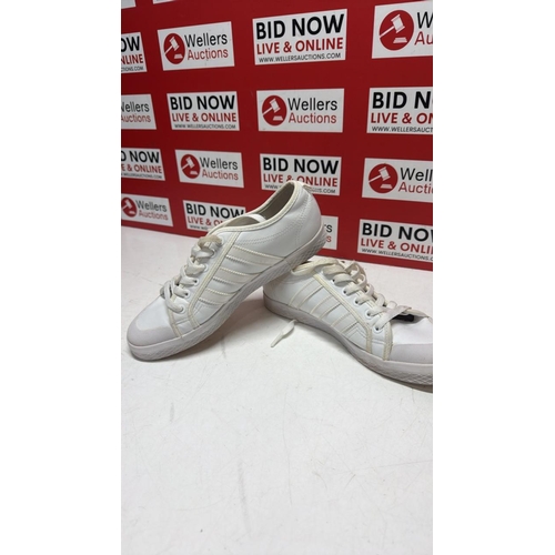 3094 - LADIES PRE-OWNED ADIDAS TRAINERS / SIZE 6