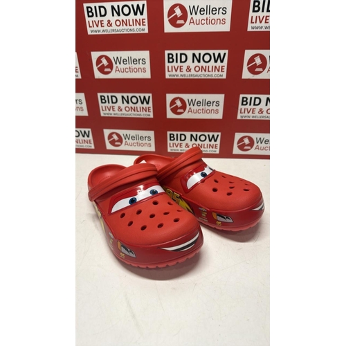 3095 - GENTS NEW CROCS LIGHTNING MCQUEEN / SIZE 9