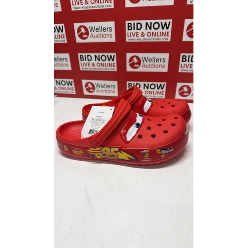 3095 - GENTS NEW CROCS LIGHTNING MCQUEEN / SIZE 9