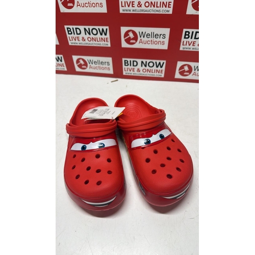 3095 - GENTS NEW CROCS LIGHTNING MCQUEEN / SIZE 9