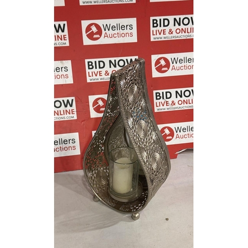 3274 - TEARDROP SHAPE MIRRORRED CANDLE HOLDER