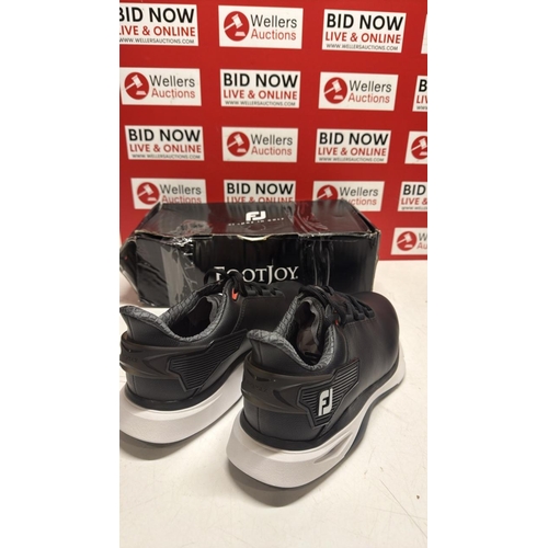 3066 - GENTS NEW FOOTJOY GOLF SHOES / SIZE 7.5
