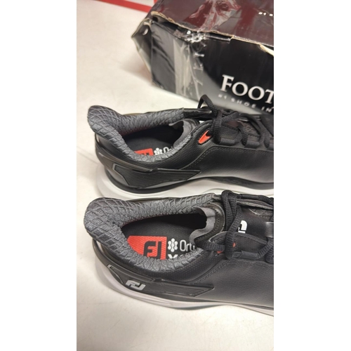 3066 - GENTS NEW FOOTJOY GOLF SHOES / SIZE 7.5