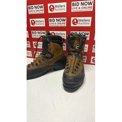 3099 - GENTS PRE-OWNED SCARPA BOOTS / SIZE 46