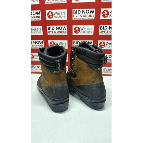 3099 - GENTS PRE-OWNED SCARPA BOOTS / SIZE 46
