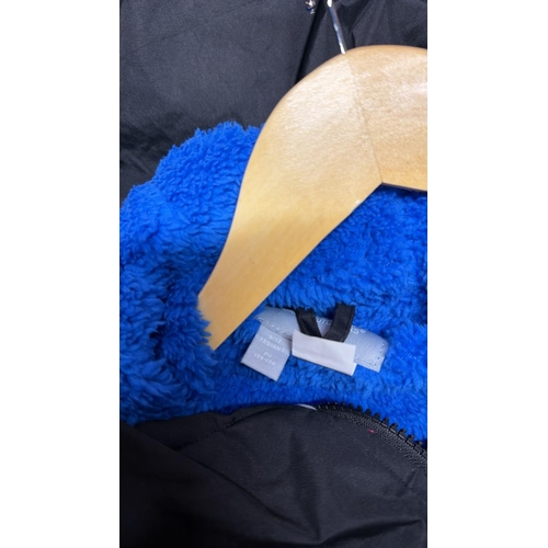 3116 - CHILDRENS PRE OWNED REGATTA OUTDOORS DRY ROBE / SIZE 9-13YEARS