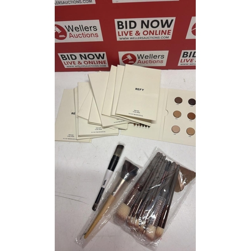 3255 - NEW REFY SKIN FOUNDATION SAMPLES X11/ NEW MAKE UP BRUSHES