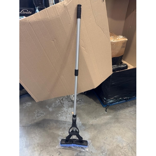 3407 - NEW ADDIS EASY WRING MOP