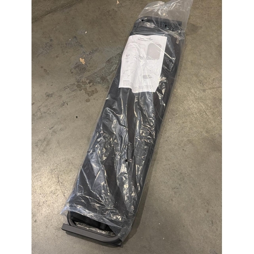 3417 - NEW RAISED DOG BED