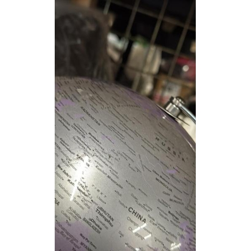 9015 - SPINNING GLOBE ON STAND