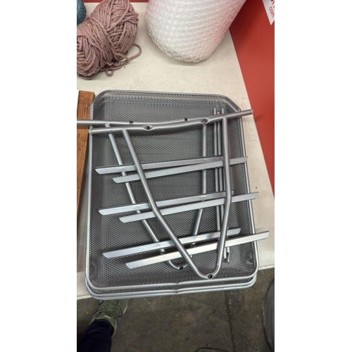 9054 - A HOME AND OFFICE JOBLOT INCLUDING... BUBBLE WRAP, 3 TIER FILING UNIT, 2 BALLS OF WALL, PHOTO FRAME,... 