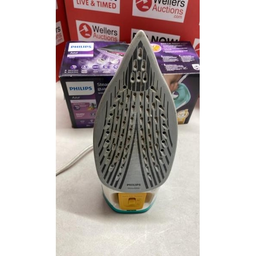 59 - PHILIPS GC4541/26 AZUR STEAM IRON