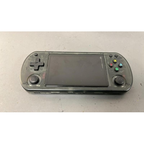 9684 - X1 HANDHELD GAME CONSOLE / MODEL: U8 - GREY