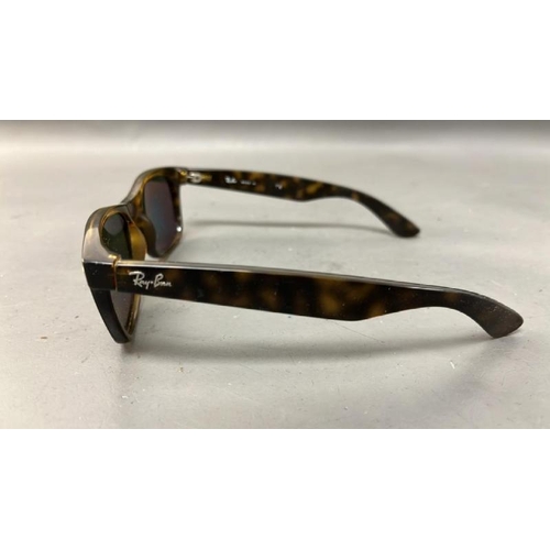 9700 - X1 SUNGLASSES RAY BAN WAYFARER RB2132 INC. CASE