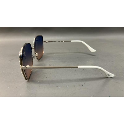 9705 - X1 SUNGLASSES GUESS GF0409
