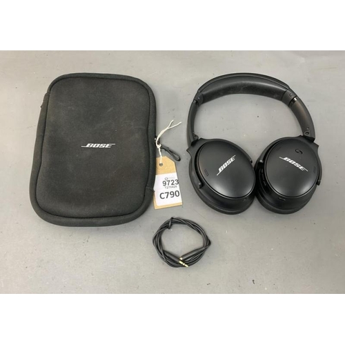 9723 - X1 HEAPHONES BOSE QC45/ MODEL: 437310 / BLACK/ INC. CASE, CABLE