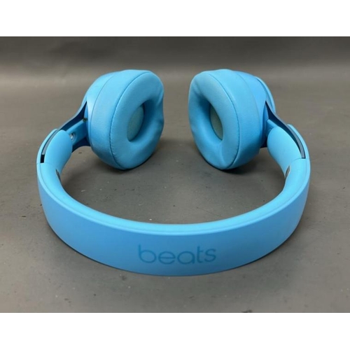 9725 - X1 HEAPHONES BEATS / MODEL A1881/ LIGHT BLUE / INC. CASE, CABLE