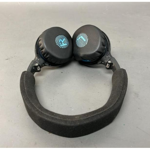 9726 - X1 HEAPHONES BOSE SOUNDLINK II/ BLACK/ INC. CASE, CABLE