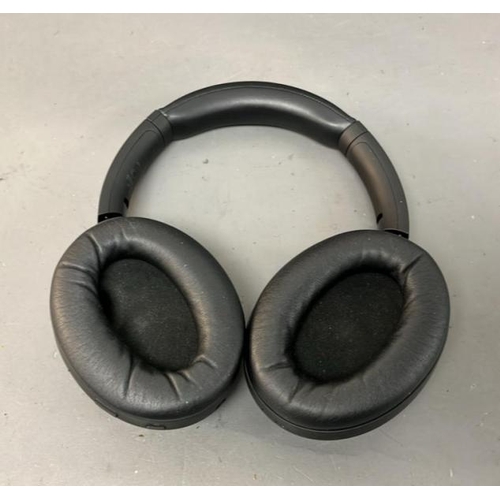 9739 - X1 HEADPHONES SONY WH-1000XM4/ BLACK / INC. CASE