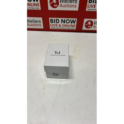 Lot 7115      