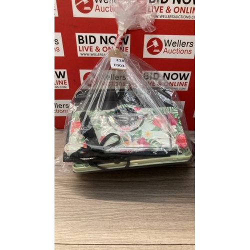 9009 - X1 BAG OF TABLET CASES AND PHONE CASES / VIEW, BID AND BUY IN THE ROOM, THEN TAKE AWAY THE SAME DAY ... 