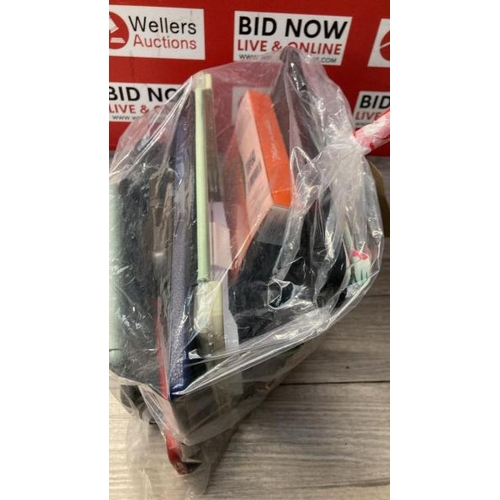 9009 - X1 BAG OF TABLET CASES AND PHONE CASES / VIEW, BID AND BUY IN THE ROOM, THEN TAKE AWAY THE SAME DAY ... 