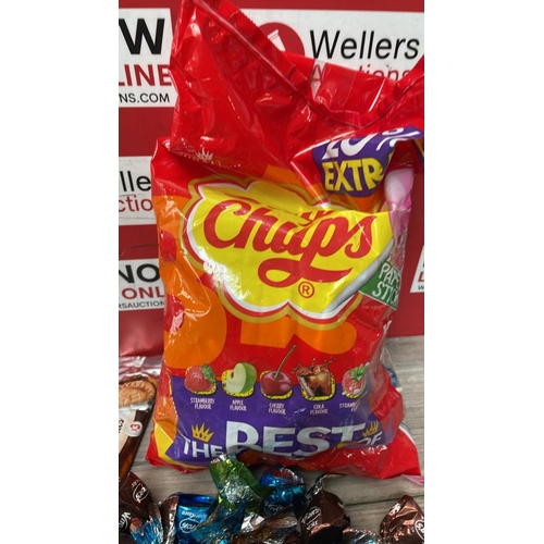 2144 - SWEETS INCL. CHOCOLATE & LOLLIES