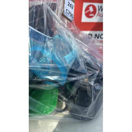 2200 - BAG OF KITCHEN ITEAMS