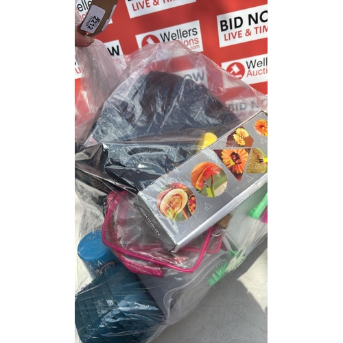 2212 - BAG OF KITCHEN ITEAMS