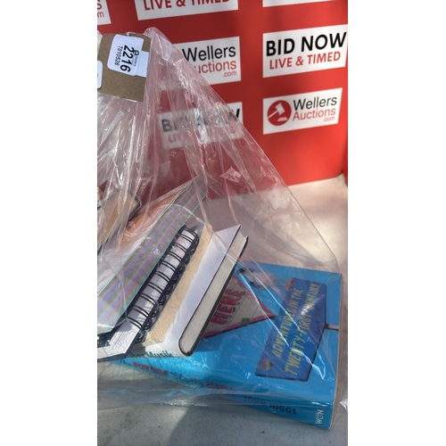2216 - BAG OF BOOKS